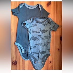 Organic cotton onesies